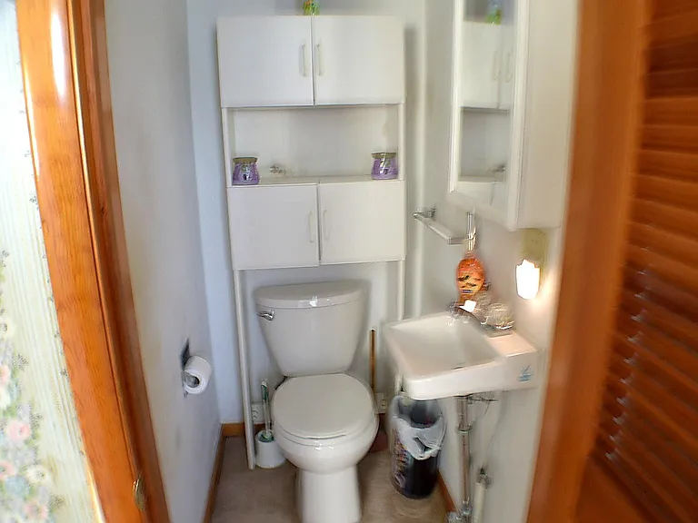 1160 Forest Hill Rd — Photo 10