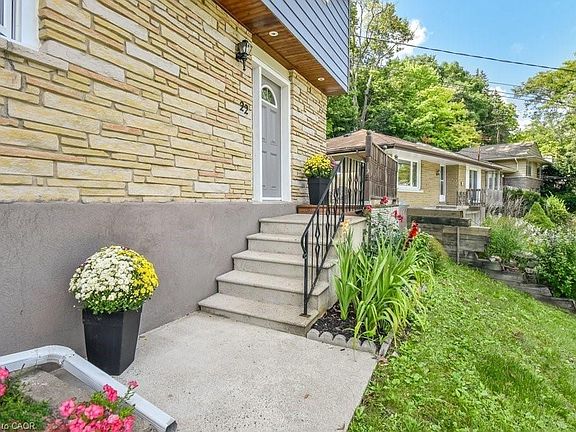 2nd image of 22 Dundonald Rd