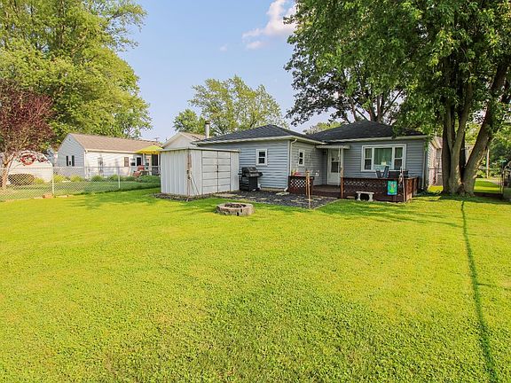 3rd image of 1380 Fleetwood Dr