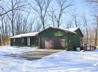 102 Eagle Bluff Dr, Oakwood, IL