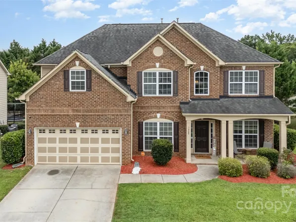 3000 Emerson Ln, Indian Trail, NC 28079