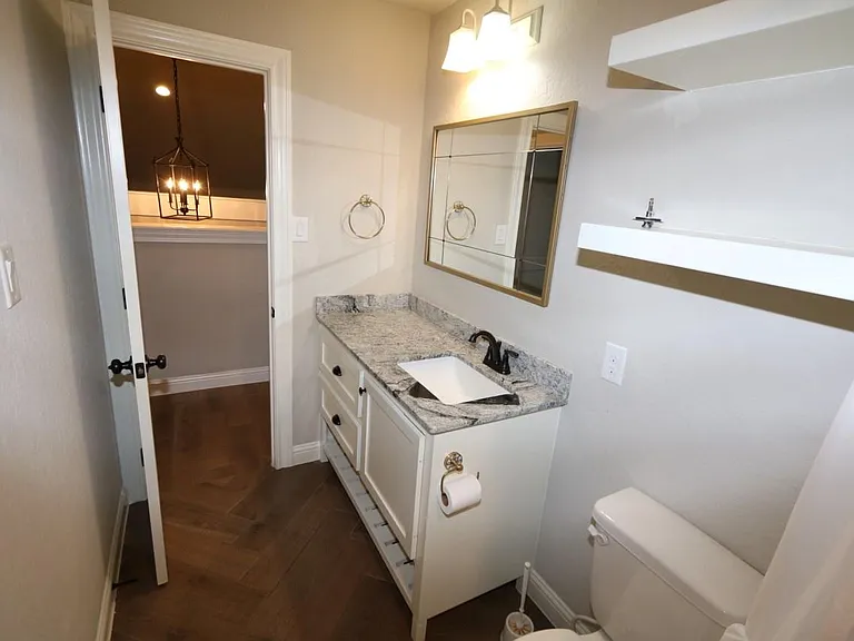 150 Harbour Town Cir — Photo 17