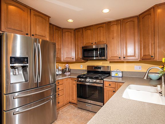5th image of 11695 Negley Dr
