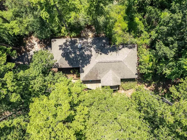 369 Calm Water Ln, Holly Lake Ranch, TX 75765