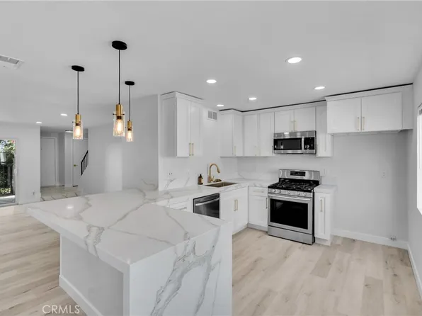 9584 Via Bernardo, Burbank, CA 91504