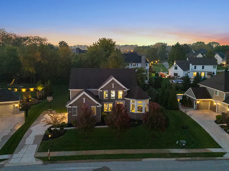 10599 Geist View Dr — Photo 8
