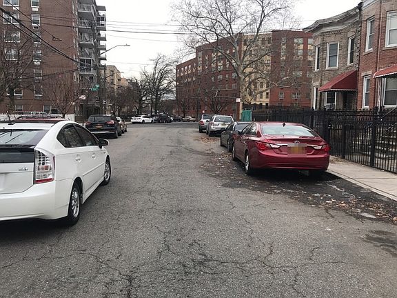 5th image of 3306 Cruger Ave
