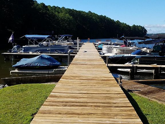 3rd image of 134 Anchor Dr
