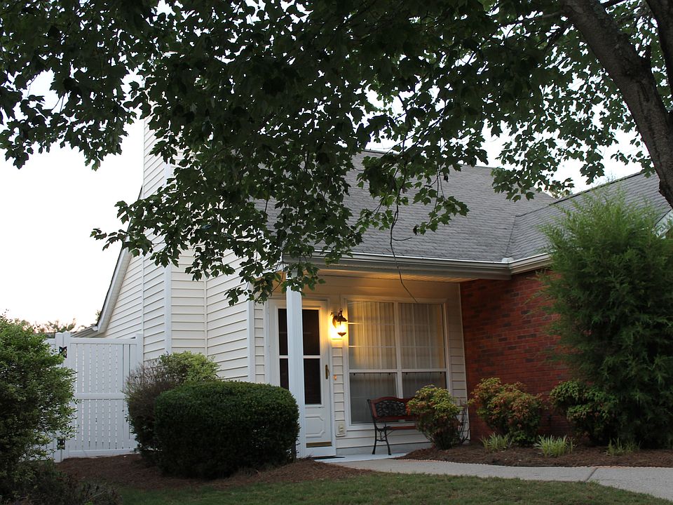 Covered Entry Porch