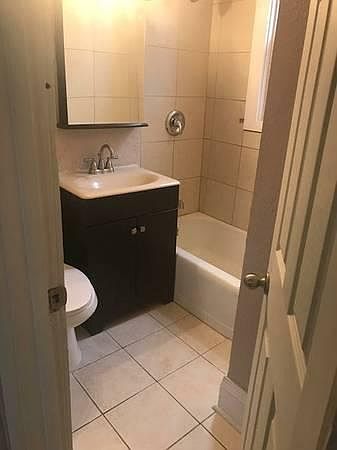 1st image of 1225 E Wright St APT 4