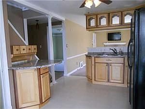 4th image of 6 Vernon Dr
