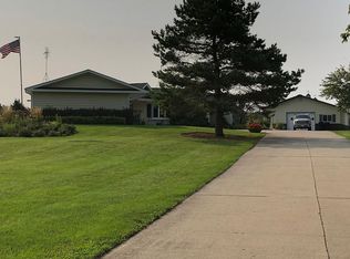 4413 Hill Rd, Richmond, IL 60071