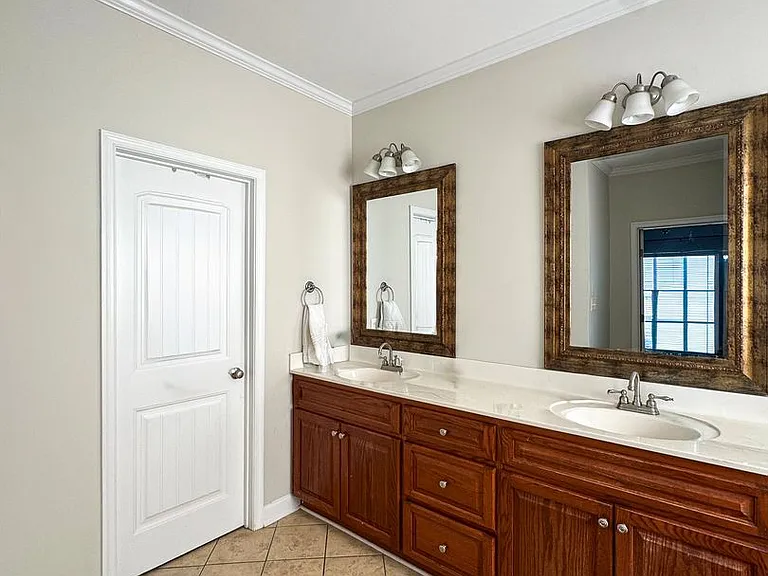 5905 Gentleman Dr — Photo 15