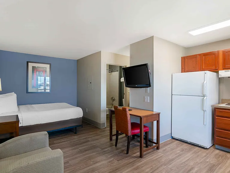 Studio Suite - 1 Queen Bed