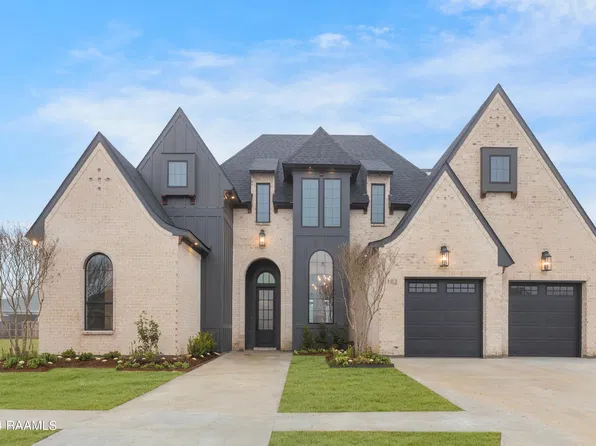 102 Lansing Ln, Broussard, LA 70518