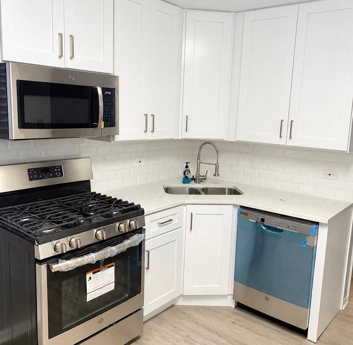 1536 McDaniels Ave — Photo 1