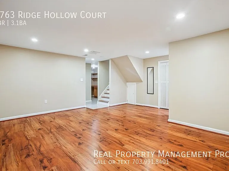 8763 Ridge Hollow Ct — Photo 24