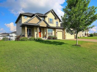 7309 Oxbow Creek Cir, Brooklyn Park, MN 55445