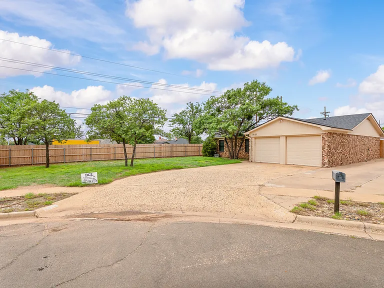 9616 Belmont Ave — Photo 1