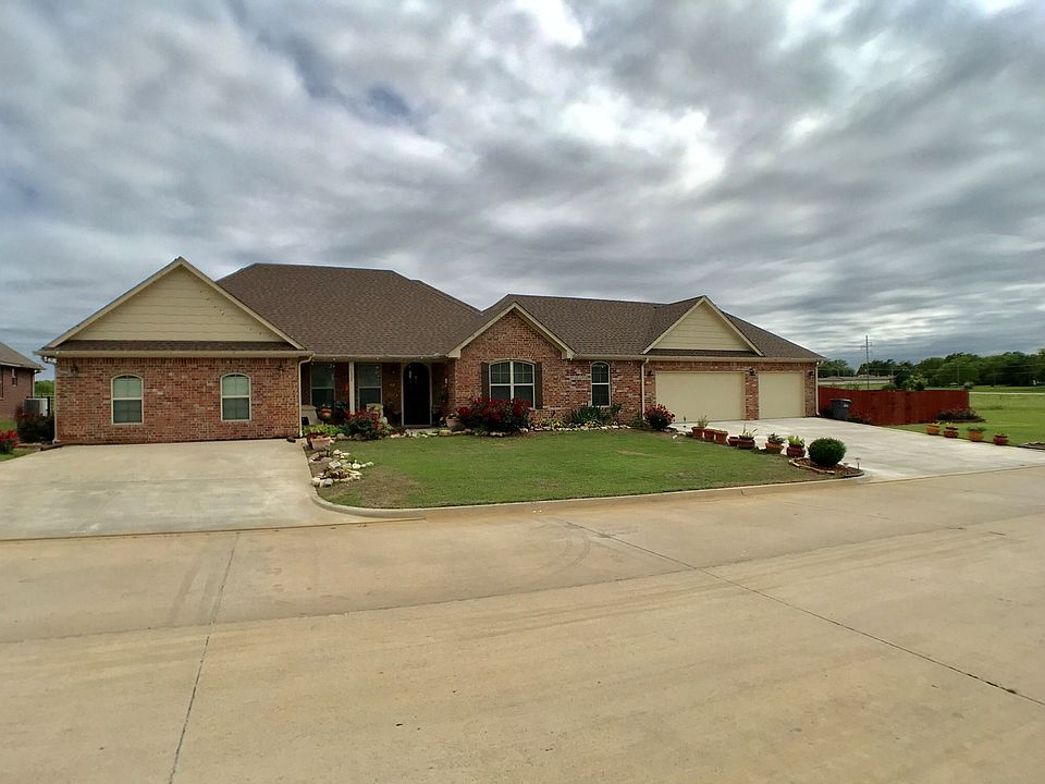 1st image of 1008 Stone Creek Dr
