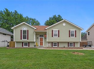 2513 NE Dale Hunter Trl, Lees Summit, MO 64086