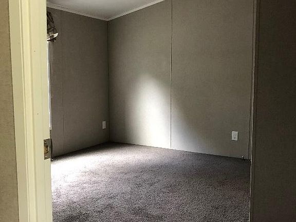 5th image of 1017 Peachtree Ln