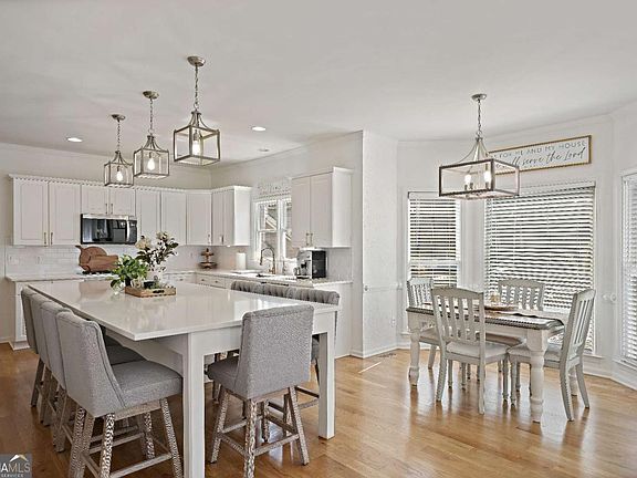 3rd image of 3038 Fairhaven Rdg NW