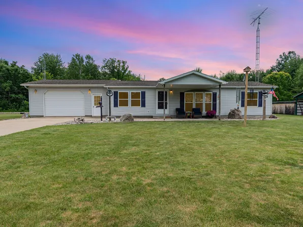 1035 Van Dyke Rd, Beaverton, MI 48612