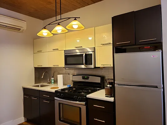 Rented by Signature Property Realty | media 32