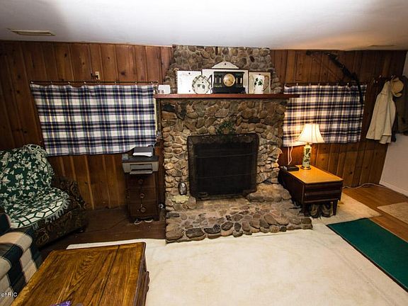 2nd image of 93195 Wolf Dr