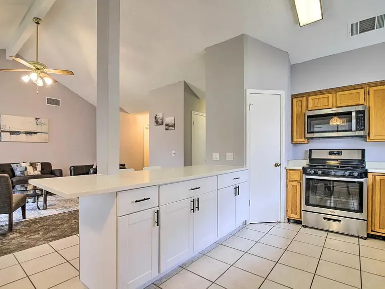 906 Elmwood Trl — Photo 6