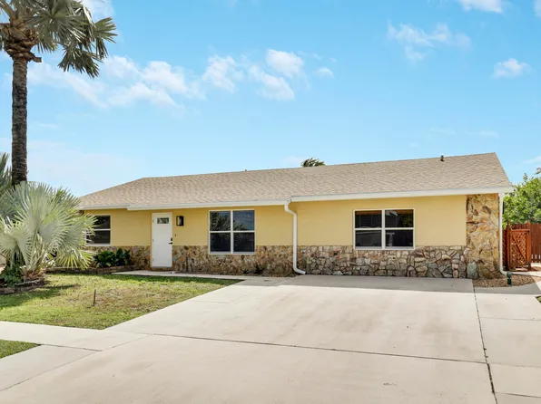 222 Las Palmas Street, Royal Palm Beach, FL 33411