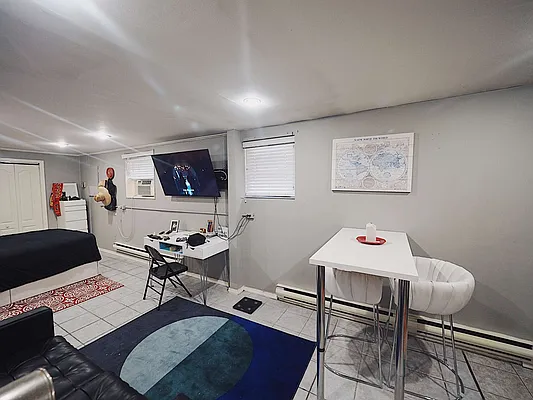 Rented by Compass | media 7