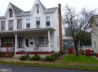 527 Carbon St, Pottsville, PA 17901