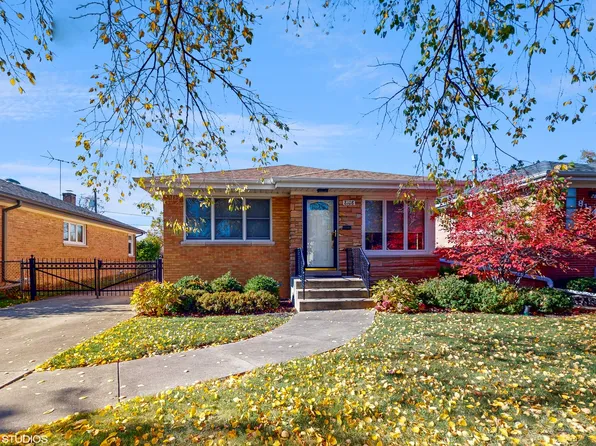 8108 N Overhill Ave, Niles, IL 60714