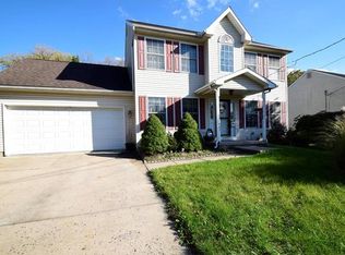 641 8th St, Whitehall, PA 18052