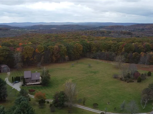 539 Braddock Rd, Farmington, PA 15437
