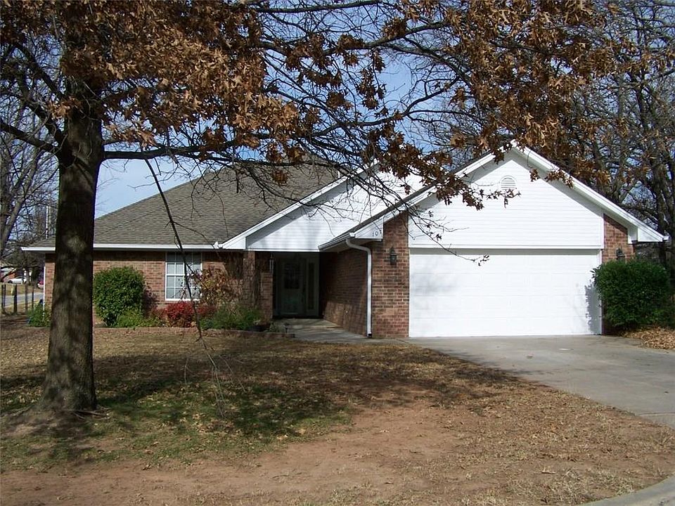 1st image of 107 Woodstock Ln