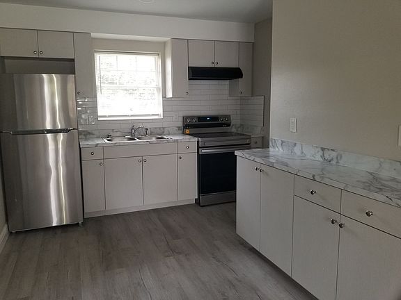 3rd image of 2642-2648 Michigan Ave