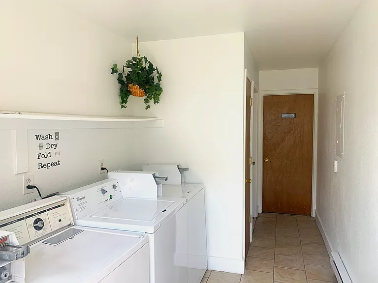 1700 Erin Ct #B — Photo 48