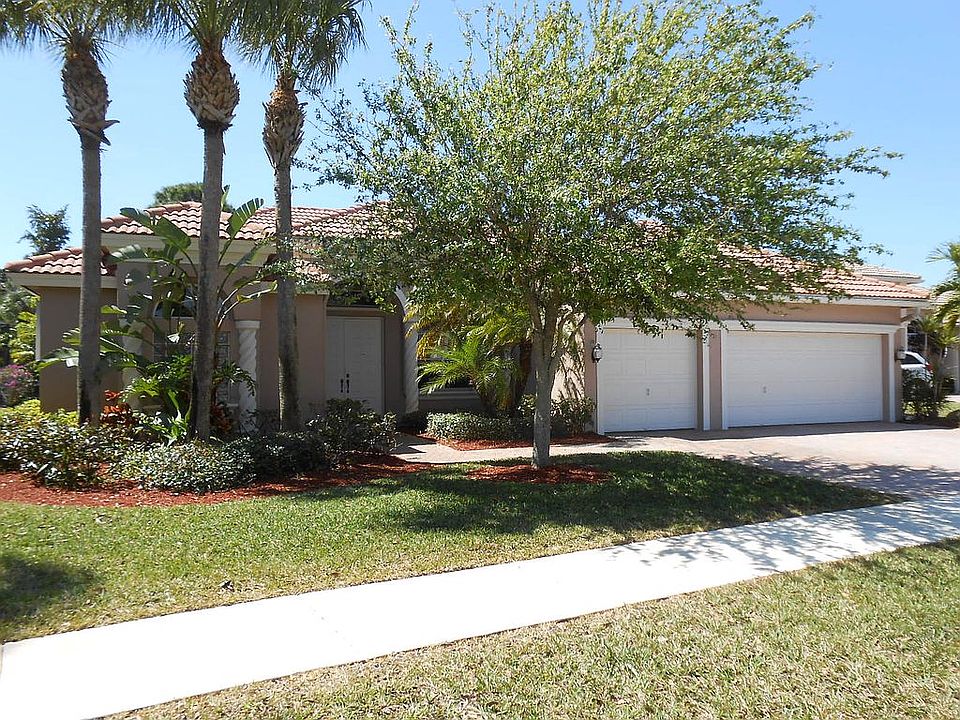 1st image of 6934 SE Bay Hill Dr