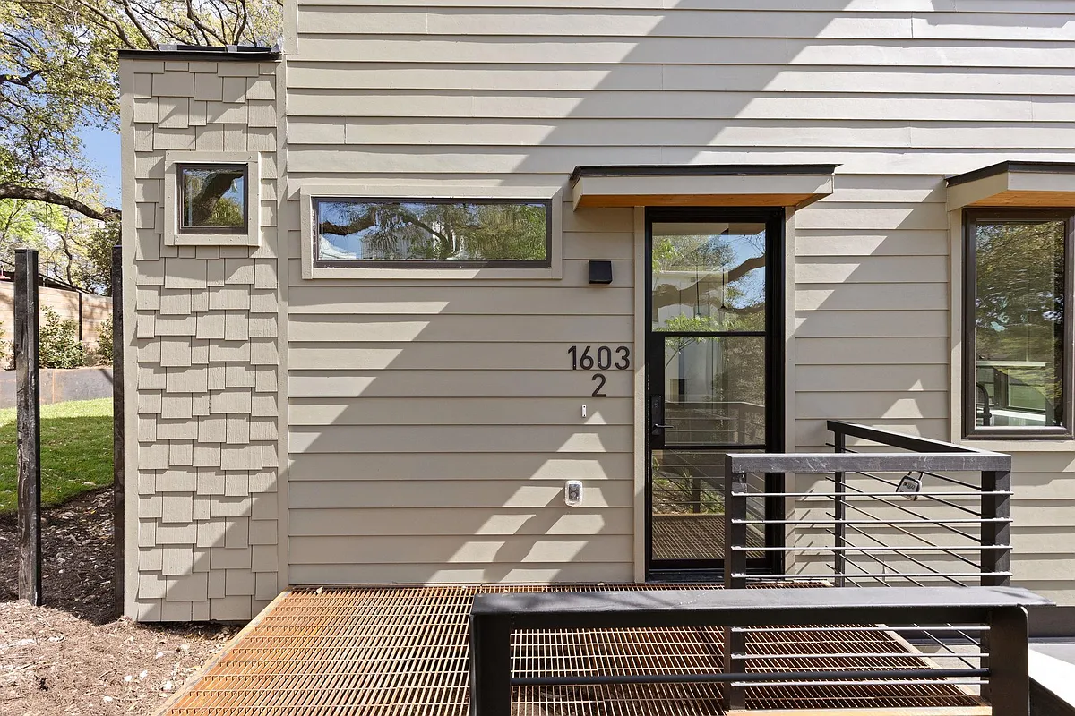 Building Photo - 1603 Chelsea Ln #2