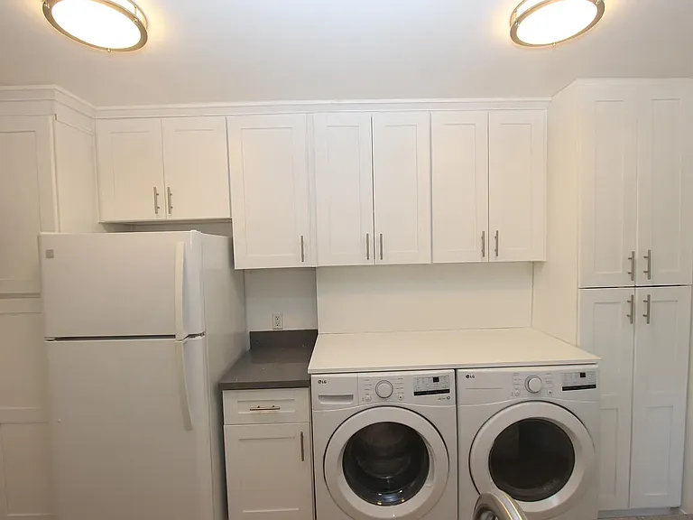 285 E Del Mar Blvd #6 — Photo 3
