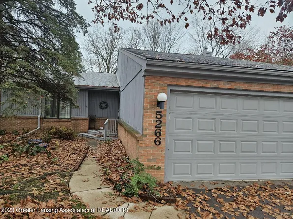 5266 E Hidden Lake Dr #40, East Lansing, MI 48823