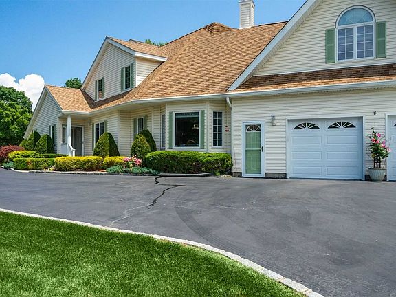 3rd image of 6 Mondavi Ln