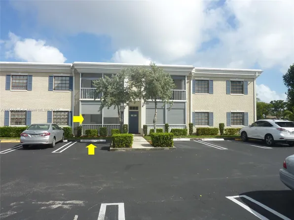 140 Cypress Club Dr APT 403, Pompano Beach, FL 33060