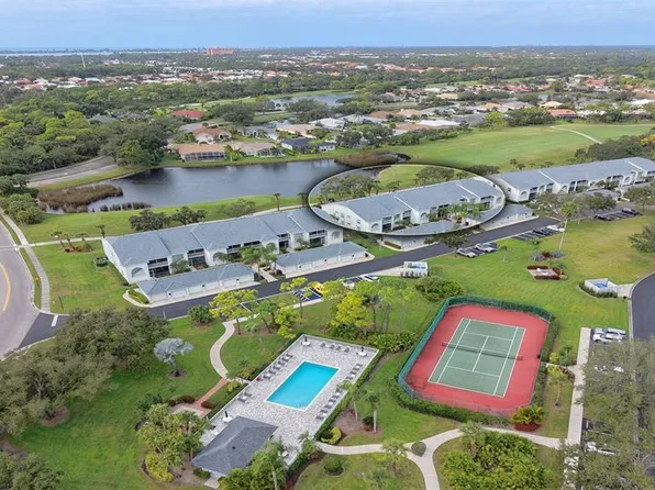 9480 High Gate Dr Unit 2122, Sarasota, FL 34238