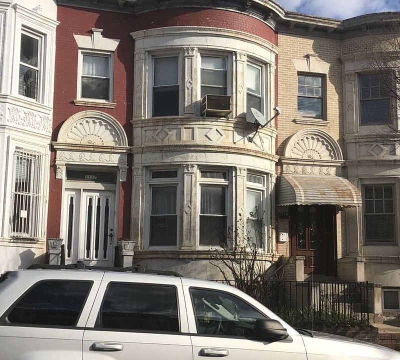 2nd image of 1137 50th St