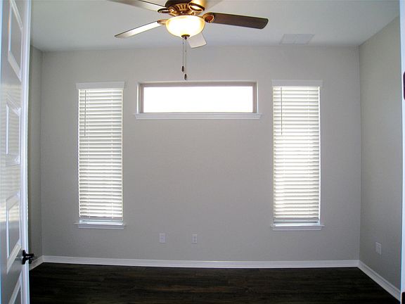 4th image of 590 Painted Creek Way