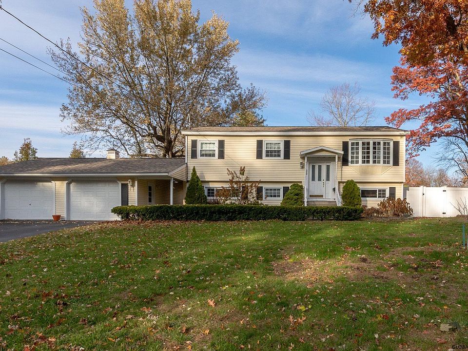 1st image of 51 Oakwood Blvd